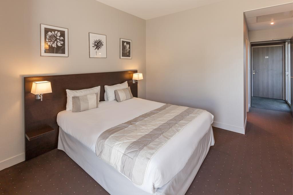 Hotel Alienor Langon  Rom bilde